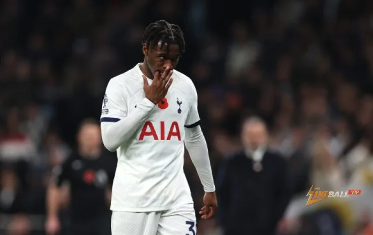 Juventus make initial contact for Tottenham’s Destiny Udogie