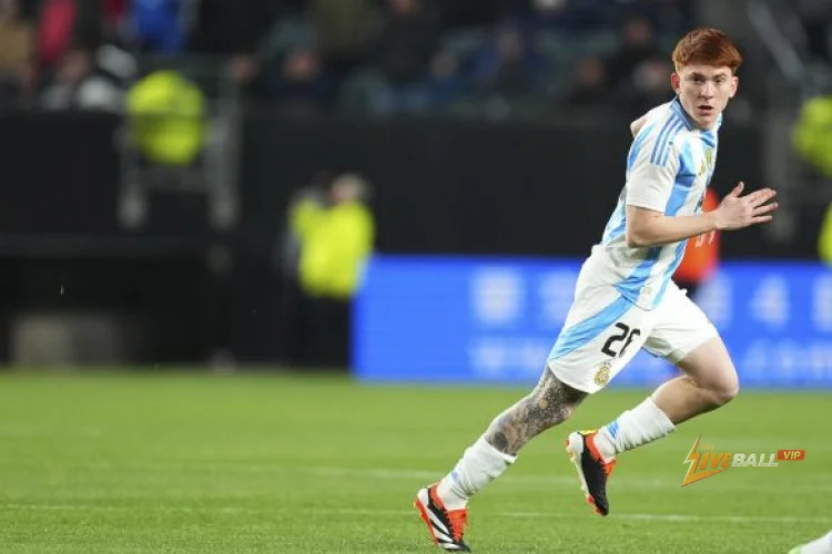 Strasbourg’s Valentin Barco close to Chelsea move