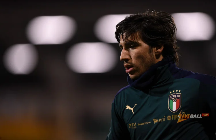 Người đại diện của Sandro Tonali tiết lộ mong muốn thi đấu cho CLB vô địch