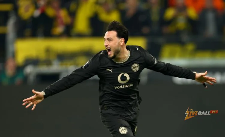 Bundesliga matchday 27 review: Borussia Dortmund comeback and sacking, Wolfsburg in real trouble, FC Köln make managerial change & more