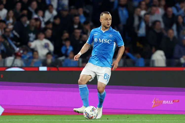 Napoli Reluctant to Sell Midfield Maestro to Juventus