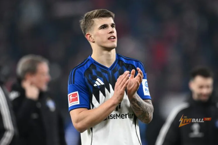 Luka Vuskovic (19) của Hamburg thu hút sự chú ý từ cả Liverpool và Chelsea