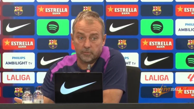 ‘Đã đến lúc phải thay đổi’ - Huấn luyện viên Hansi Flick của Barcelona nói về những lời ca tụng bài Hồi giáo ở Tây Ban Nha-Ai Cập
