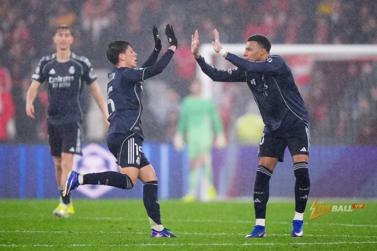Ngôi sao Real Madrid Kylian Mbappé thừa nhận công việc phòng ngự có thể là một vấn đề – ‘Tôi làm ít hơn người khác một chút’