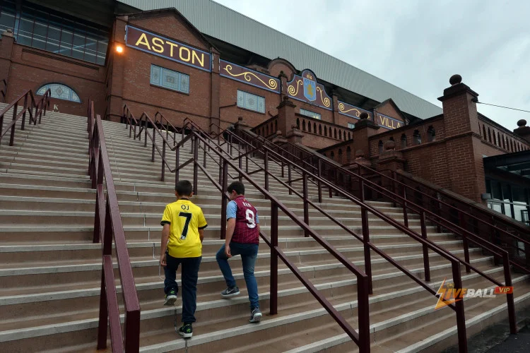 Aston Villa có thể chấp nhận lời đề nghị của Amadou Onana vào mùa hè này