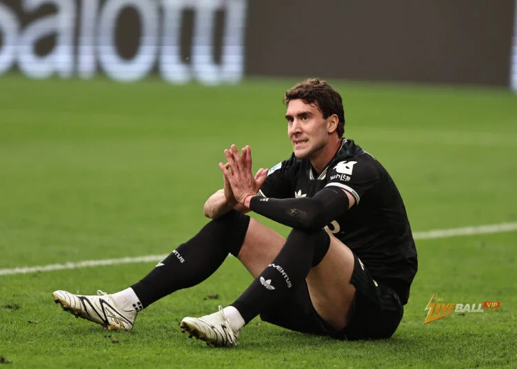 Juventus lo ngại mất Dusan Vlahovic vào tay Aston Villa khi Chelsea có động thái tiếp cận.
