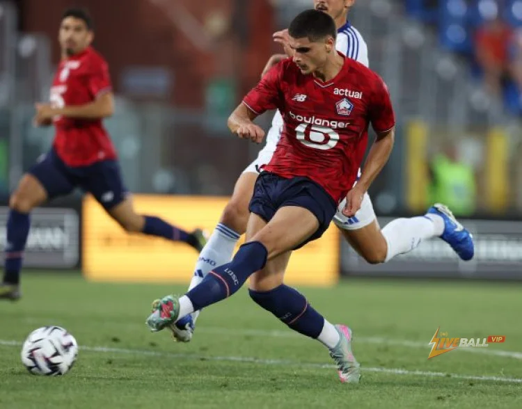 Manchester City và Manchester United quan tâm đến Matias Fernandez-Pardo của Lille.