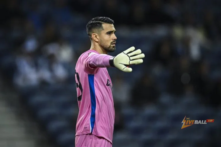PSG quan tâm đến Diogo Costa; tương lai của Lucas Chevalier đang bị đặt dấu hỏi.