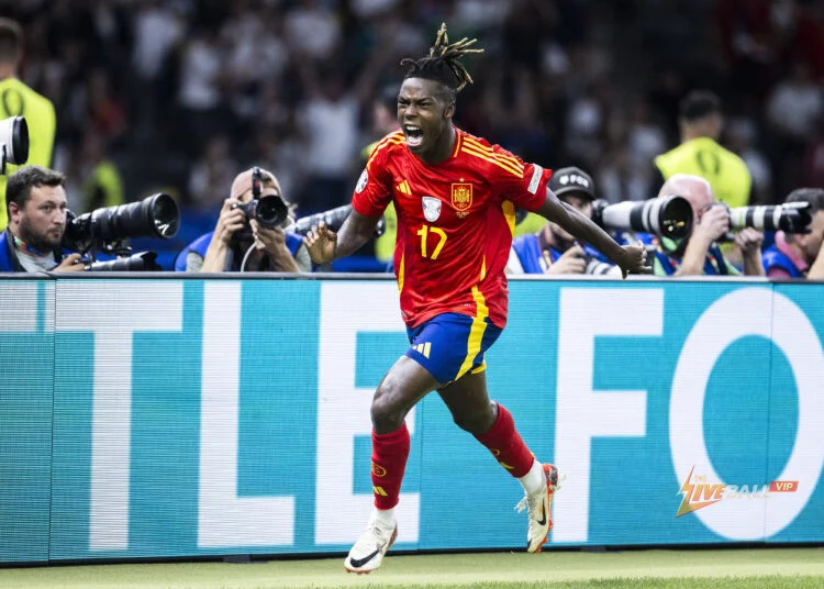 Nico Williams sẵn sàng cho việc chuyển đến Premier League, tập trung vào World Cup.