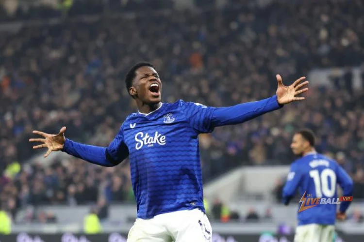 RB Leipzig ติดต่อ Everton เกี่ยวกับ Thierno Barry