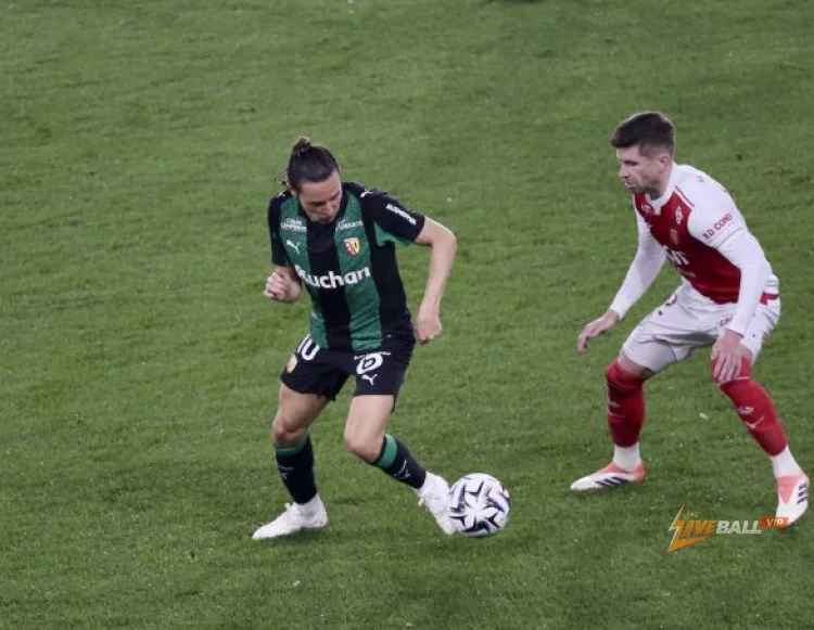 Montpellier và Lorient đã từ chối cuộc gọi của Florian Thauvin khi anh tìm kiếm một câu lạc bộ trở về từ Mexico.
