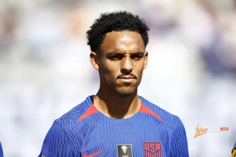 रेनले USMNT का ब्रायन रेनोल्ड्सको लागि बोली पेश गरेको छ।