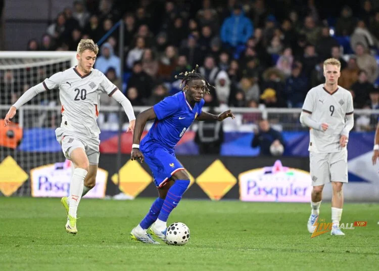 Newcastle United quan tâm đến Lesley Ugochukwu, đối mặt với mối đe dọa từ Galatasaray.