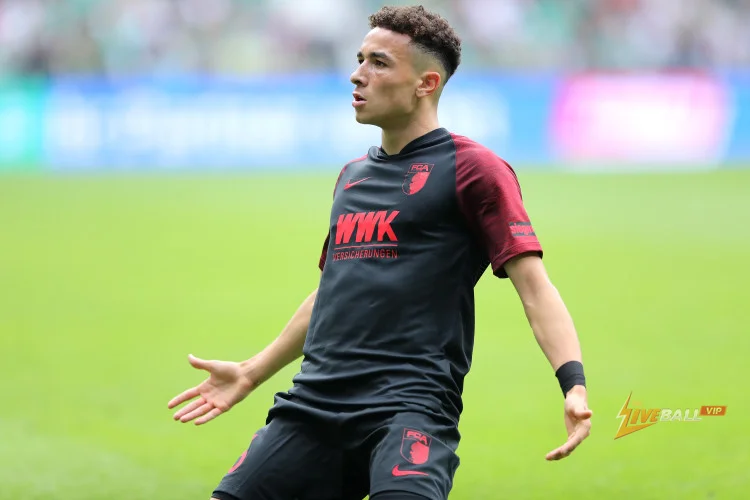 West Ham United tham gia cuộc đua giành Ruben Vargas cùng Aston Villa và Tottenham.