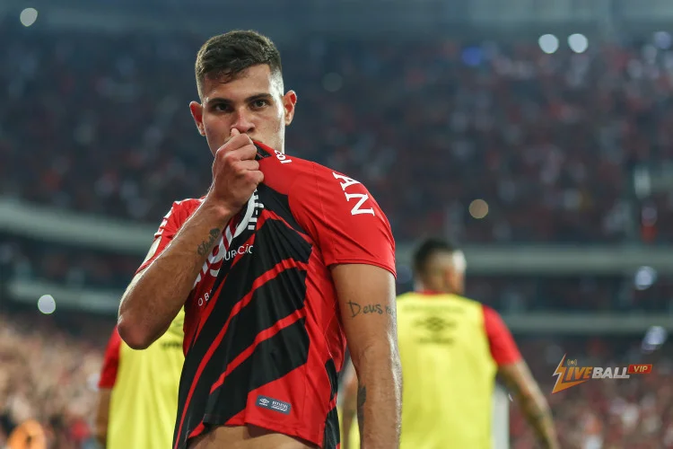 Bruno Guimaraes đồng ý các điều khoản cá nhân với Arsenal.