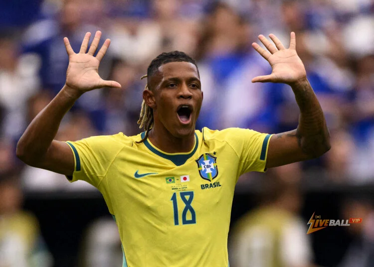 แมนเชสเตอร์ ยูไนเต็ด เพิ่มความพยายามในการคว้าตัวดานิโล่