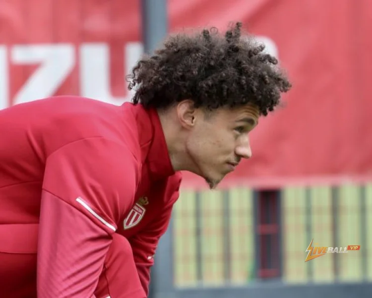 PSG bị từ chối đề nghị thứ ba cho Maghnes Akliouche.