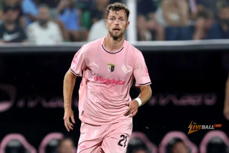 Troyes nhắm đến Jérémy Le Douaron của Palermo và Enzo Molebe của Lyon.