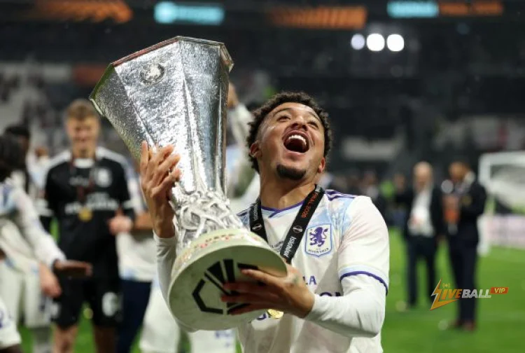 Cựu sao Manchester United Jadon Sancho được Al-Rayyan săn đón.