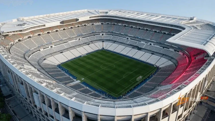 Đội hình đầy đủ của Real Madrid đang cản trở các thương vụ chuyển nhượng mùa hè này.