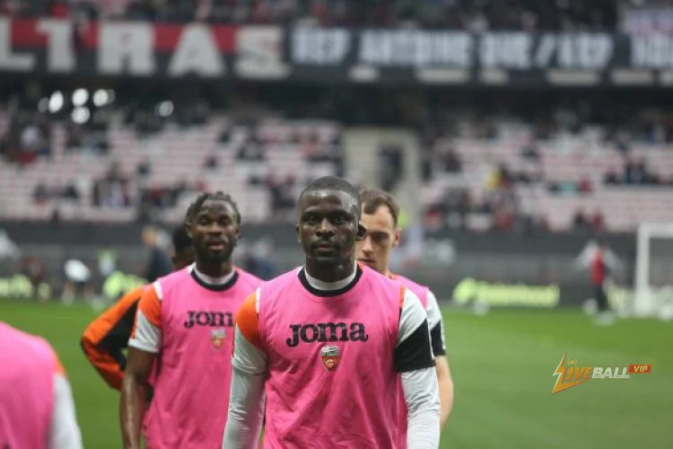 Hull City và Middlesbrough đang cạnh tranh để ký hợp đồng với cựu tiền đạo của Lorient, Bamba Dieng.