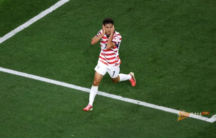 Giovanni Reyna của Borussia Mönchengladbach thu hút sự quan tâm từ Strasbourg.
