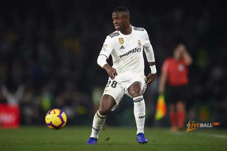 Real Madrid will not make improved contract offer to Vinicius Junior, Arsenal optimistic of deal