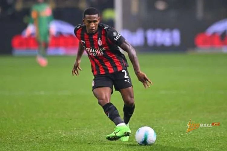 Pervis Estupinan của Milan: Ruben Amorim chặn chuyển nhượng đến Aston Villa