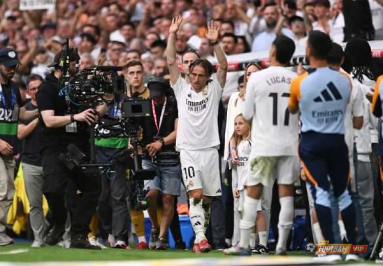 Con gái của huyền thoại câu lạc bộ gia nhập Real Madrid.