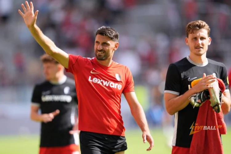 Chính thức | Freiburg gia hạn hợp đồng với Vincenzo Grifo kỷ lục