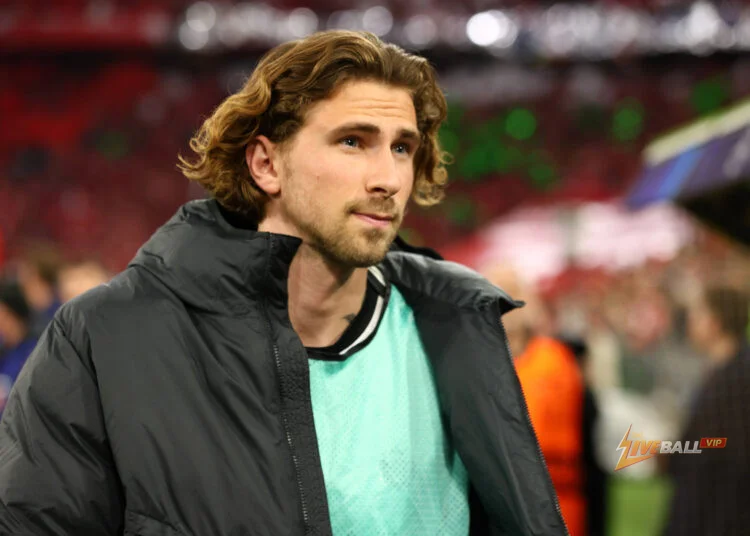 Tottenham xem xét chuyển nhượng Illia Zabarnyi khi sự quan tâm từ Liverpool giảm bớt.
