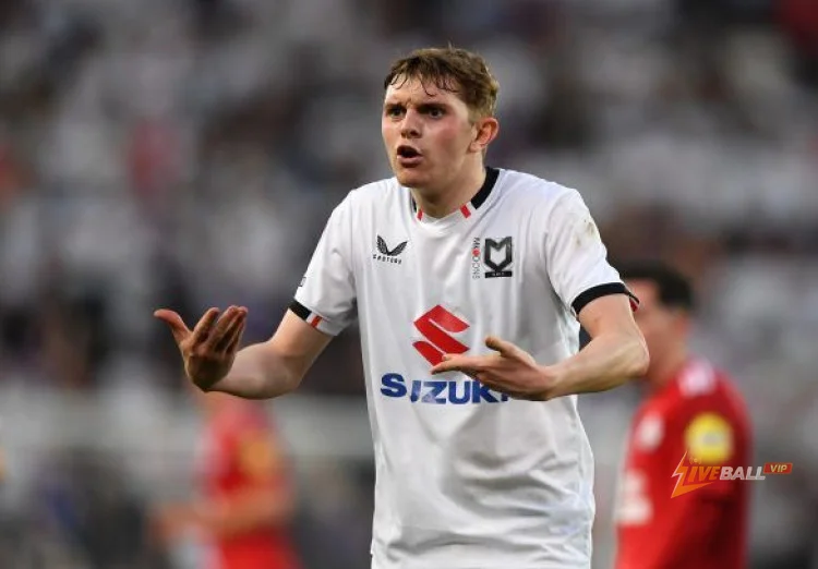 Từ MK Dons đến Bolton qua Gent: Max Dean có thể trở thành một cầu thủ được yêu thích tại câu lạc bộ Championship.