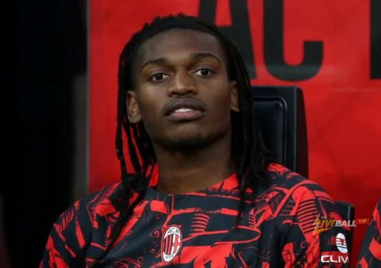 Rafael Leao: Tại sao Aston Villa có thể có chút lợi thế trong cuộc đua với Galatasaray