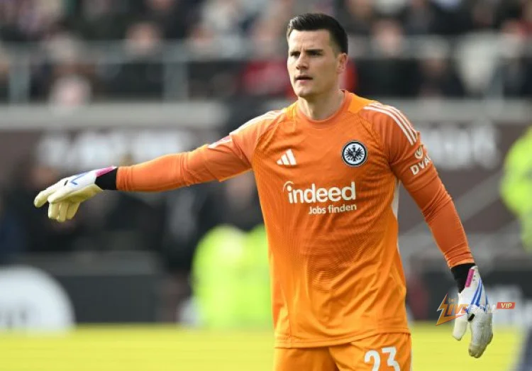 Leeds United đạt thỏa thuận chiêu mộ Michael Zetterer.