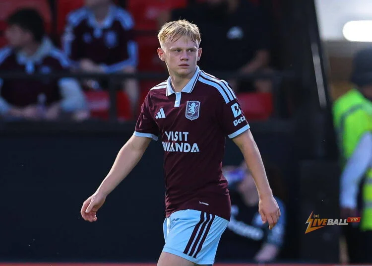Aidan Borland sắp gia nhập Accrington Stanley sau khi thỏa thuận cho mượn được thống nhất.