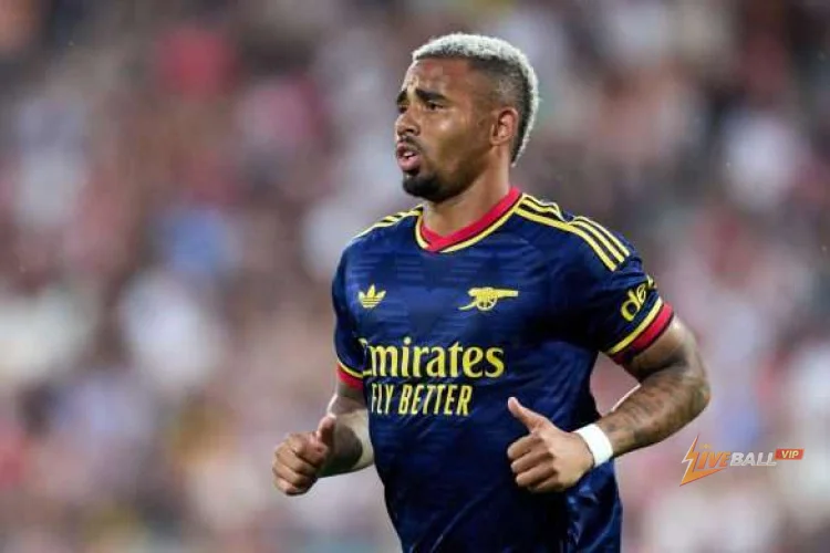 Gabriel Jesus và 11 cầu thủ Arsenal gia nhập Barcelona trong thế kỷ này