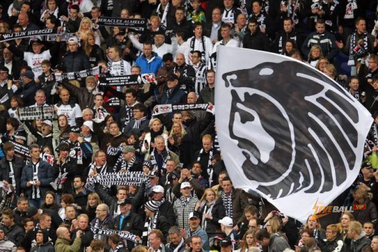 Đã có hai con số rồi sao? Tiền đạo Jean-Paul N’Djoli của Heracles đang tỏa sáng ở Eerste Divisie.
