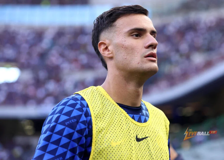 Liverpool giữ mối quan tâm đối với Aleksandar Stankovic.