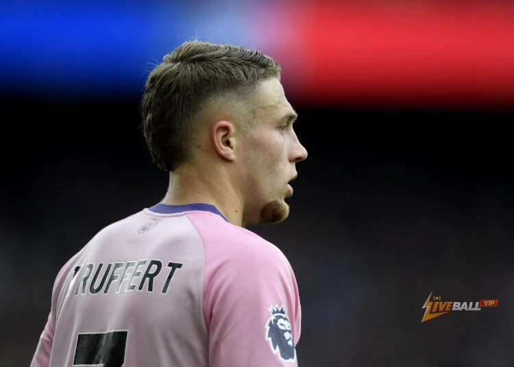 แมนเชสเตอร์ ยูไนเต็ด กำลังติดตามสถานการณ์ของ Adrien Truffert