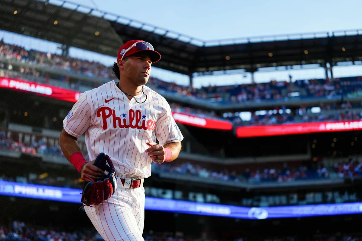 Gabriel Rincones Jr. Makes Spectacular Catch While Battling Sun