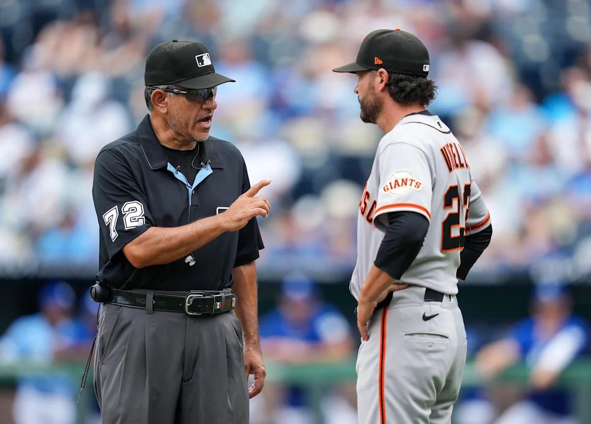 Giants Stumble After Controversial Call in Seventh Inning