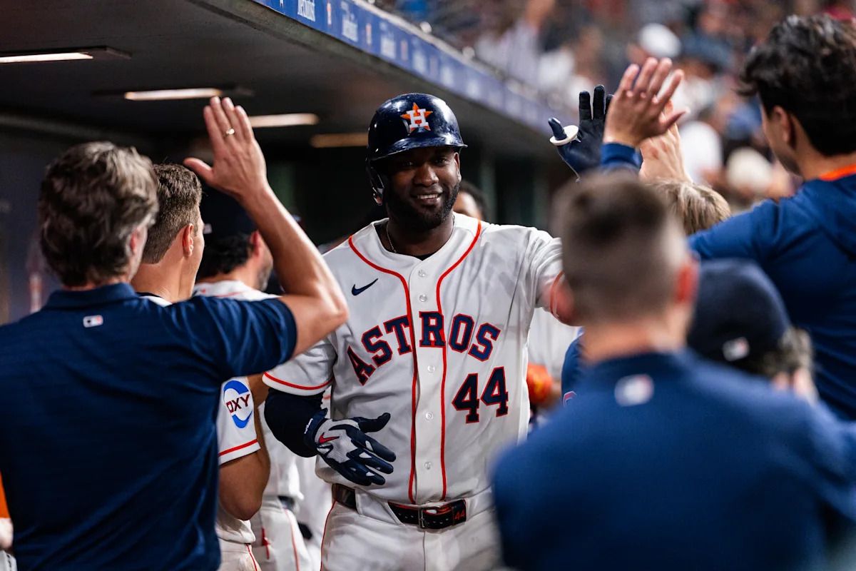 Yordan Alvarez Eyes Triple Crown After 34th Home Run in Astros Victory