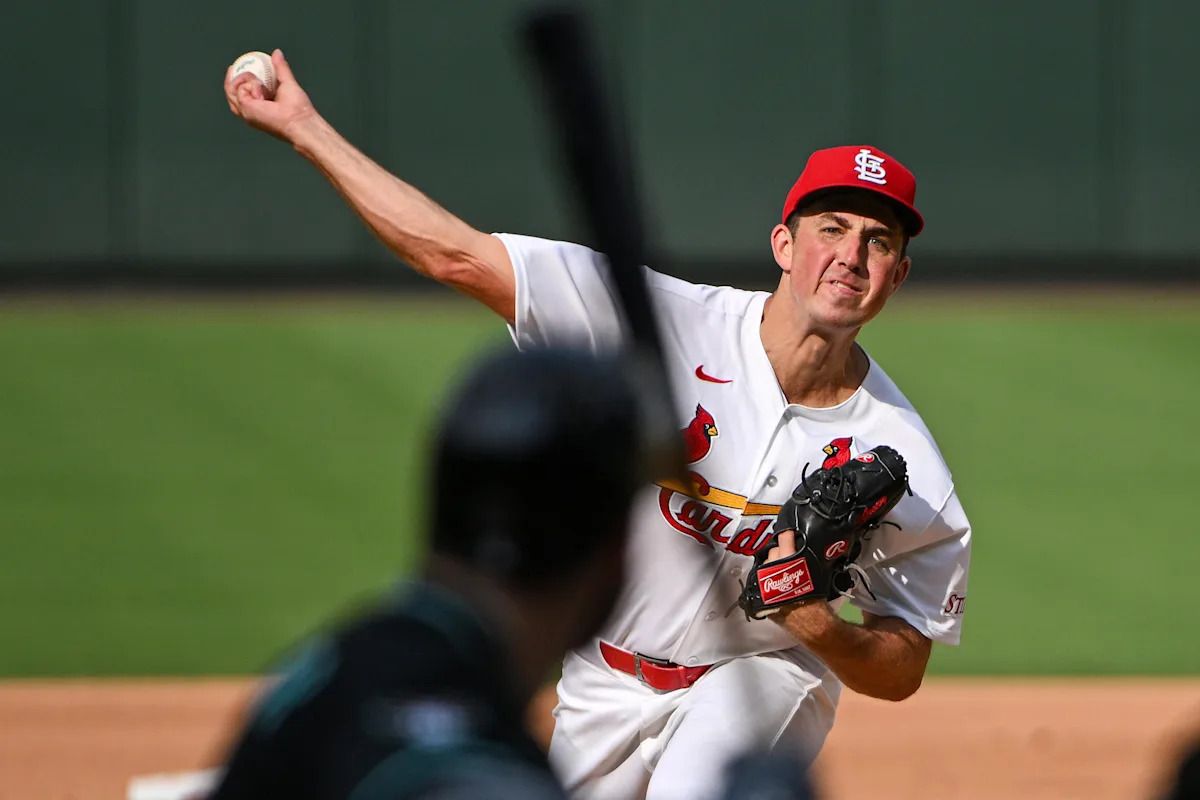 Cardinals Struggle at Home Against Diamondbacks in Disappointing Matinee