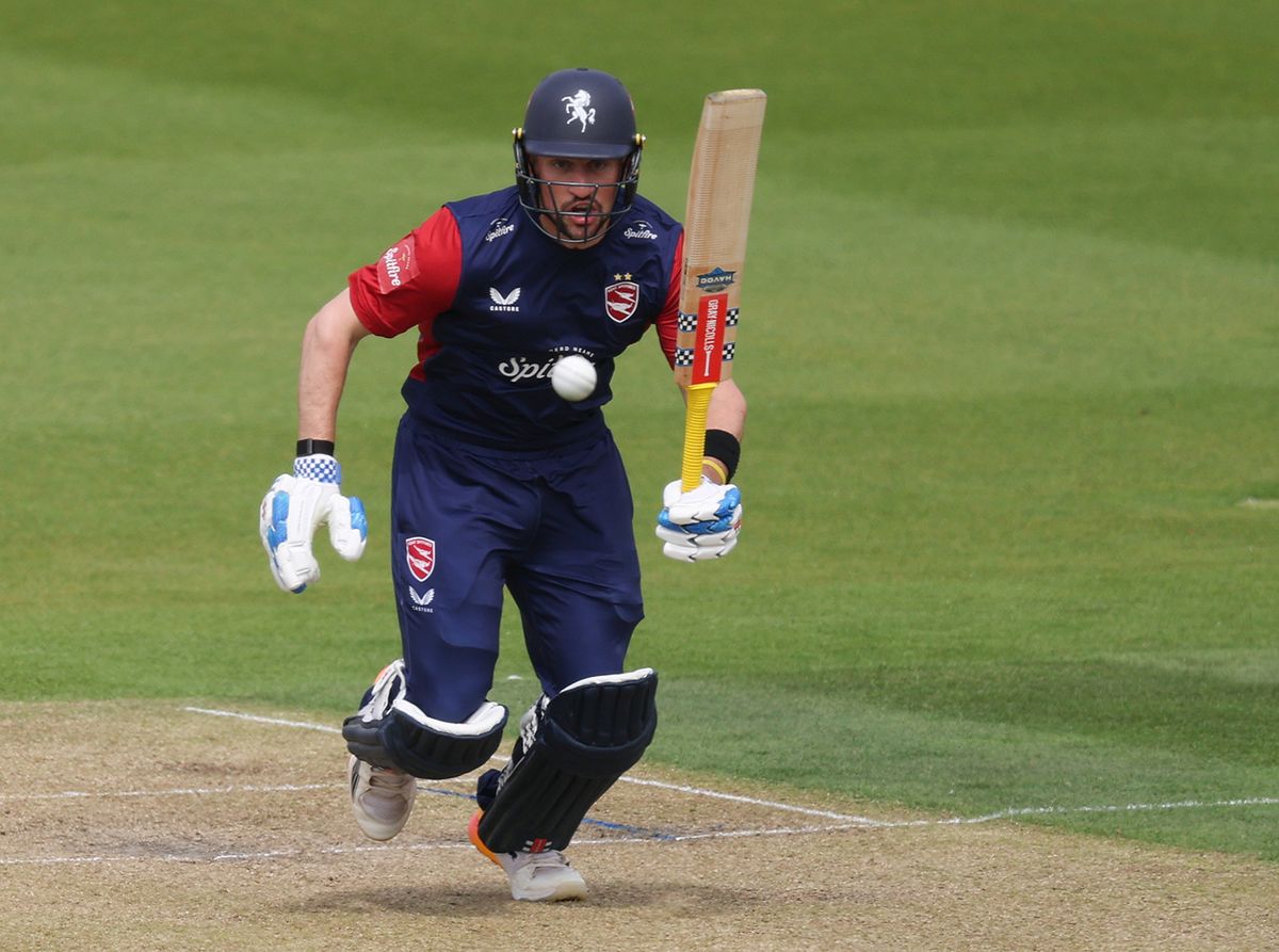 Finch and Benjamin Lead Kent to Victory Against Northants