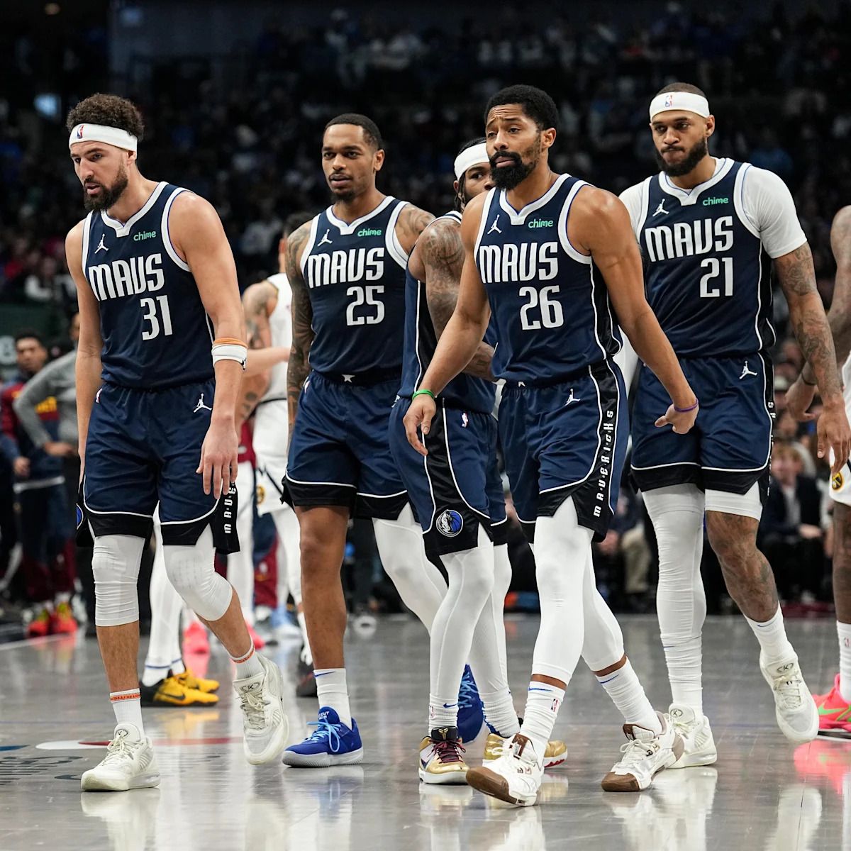 เลอบรอน เจมส์ ย้ายร่วมทีม 76ers: ผลกระทบต่อกลยุทธ์ของดัลลัส แมฟเวอริกส์