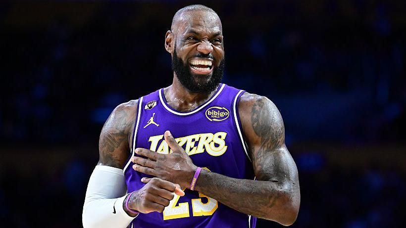 LeBron James Signs with Philadelphia 76ers for Final NBA Contract