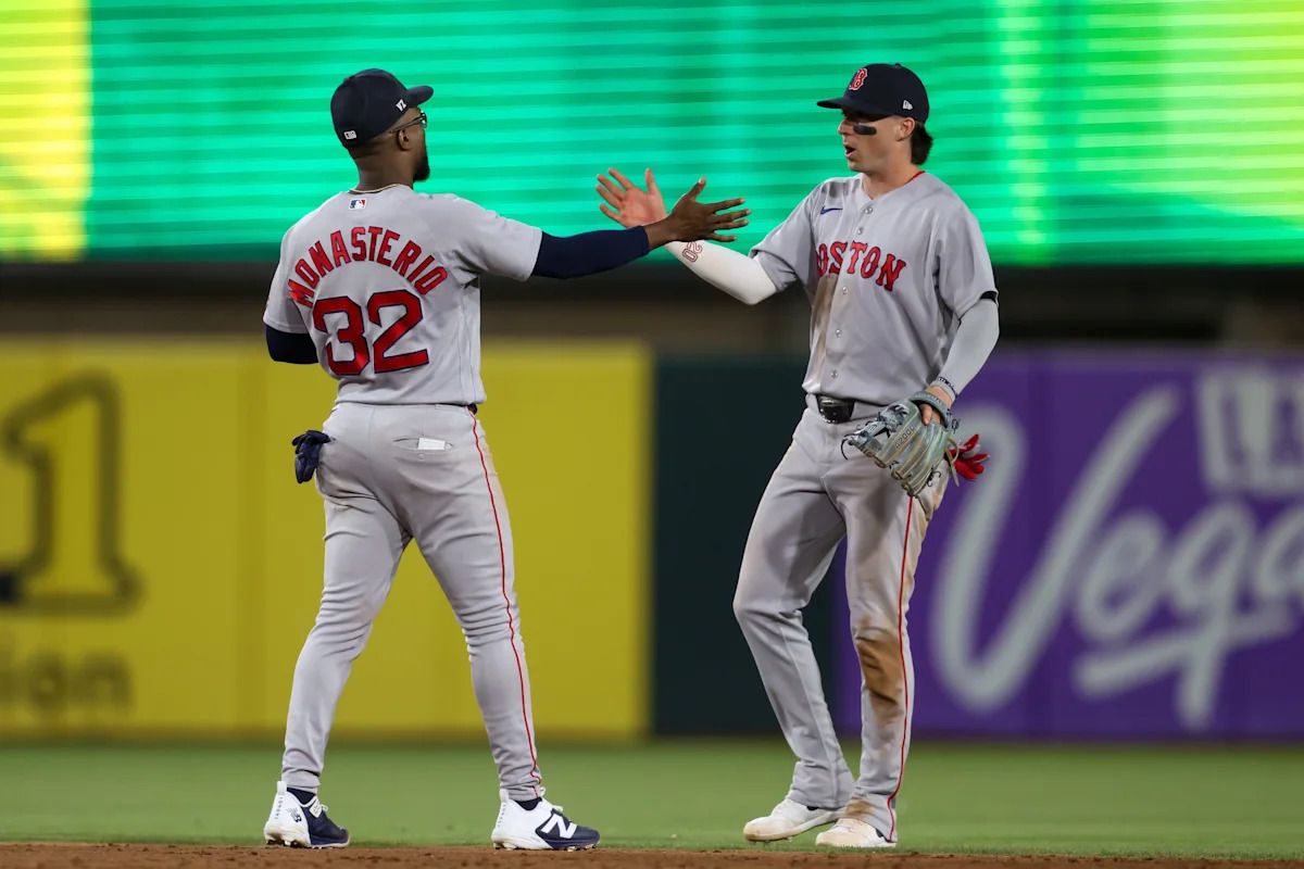 Red Sox Triumph in 10 Innings Against A's in Sogard's Homecoming