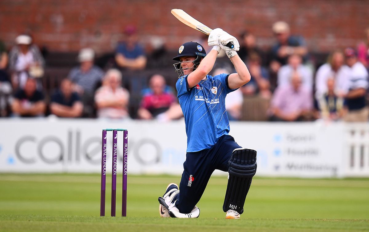 Derbyshire Secures First Win with Guest Wicketkeeper's Stellar Performance