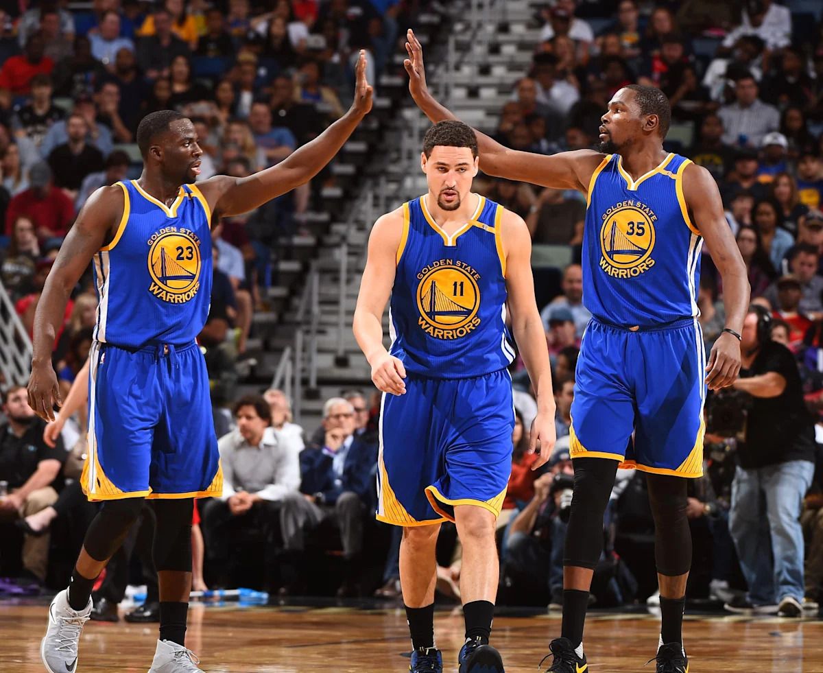 Kevin Durant chỉ trích các đồng đội cũ, gây ra tranh cãi