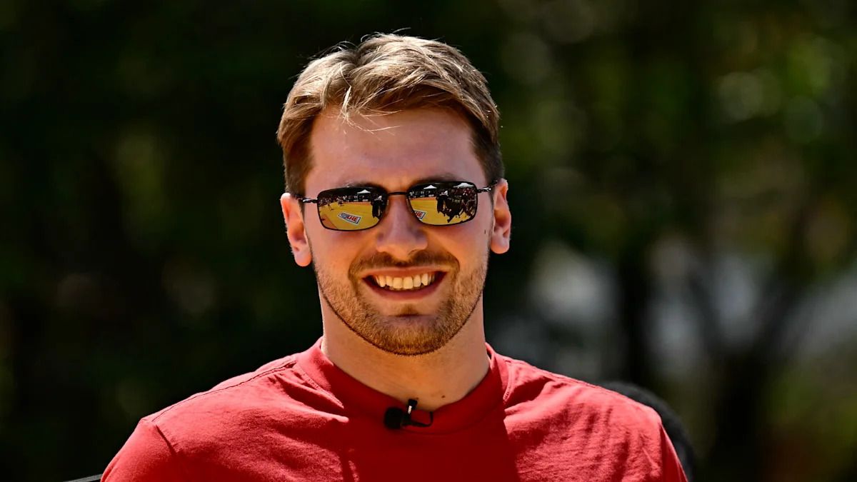 Luka Doncic Tuyên Bố 'Hoàn Toàn Khỏe Mạnh' Trước Mùa Giải NBA Mới
